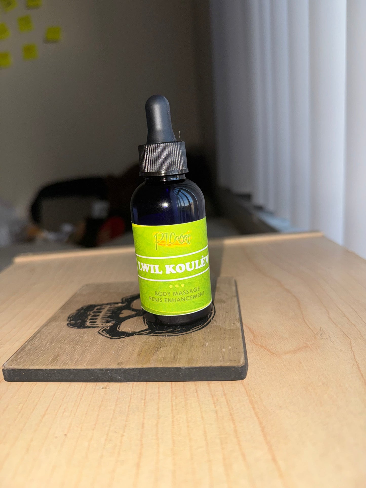 LWIL KOULÈV (Snake oil)